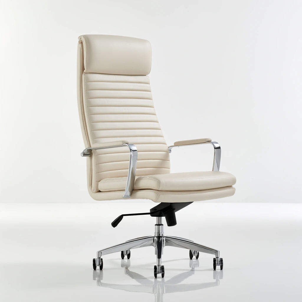Poltrona ergonomica da ufficio in pelle con schienale alto, colore bianco avorio